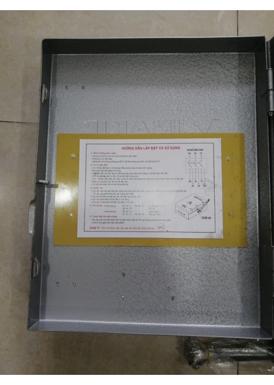 Cầu dao hộp VINAKIP 3 pha 4 cực 200A 660V - Đảo Chiều ( CDH3P4C2N 200A )