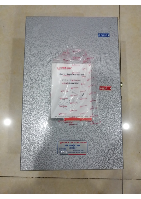 Cầu dao hộp VINAKIP 3 pha 3 cực 200A 660V - Đóng Cắt Nhanh ( CDH3P 200A )
