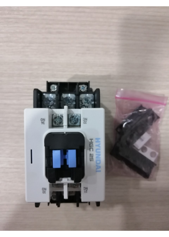 CONTACTOR HYUNDAI 3P 25A ( HGC25 )