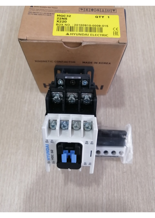CONTACTOR HYUNDAI 3P 32A ( HGC32 )