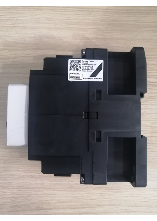 CONTACTOR HYUNDAI 3P 50A ( HGC50 )