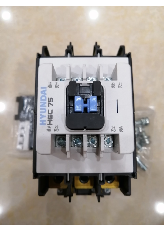 CONTACTOR HYUNDAI 3P 75A ( HGC75 )