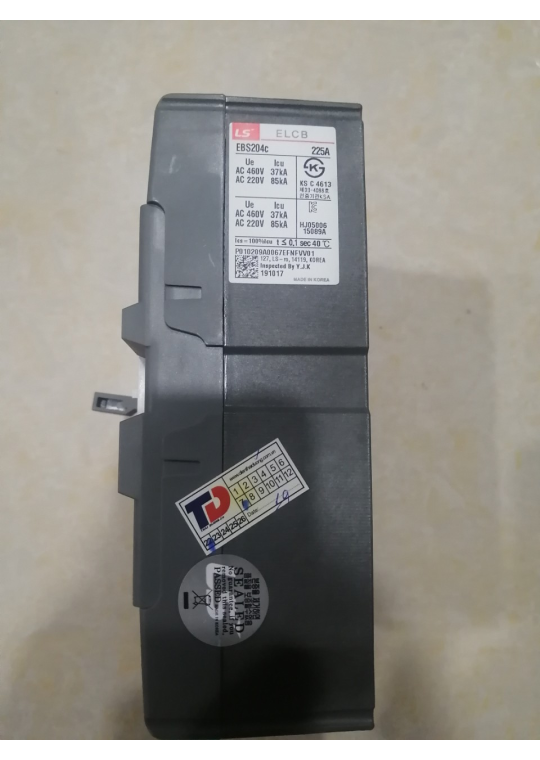ELCB LS 4P 225A 37kA 30mA hoặc 1.2.500mA ( EBS204c )
