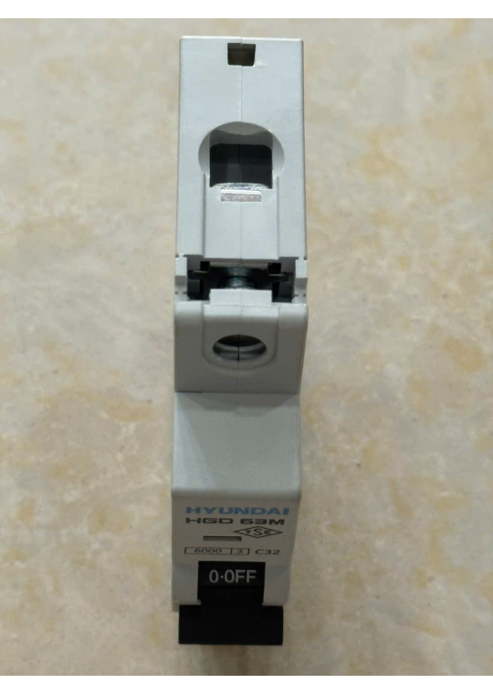 MCB HYUNDAI 1P 32A 6kA ( HGD63M )