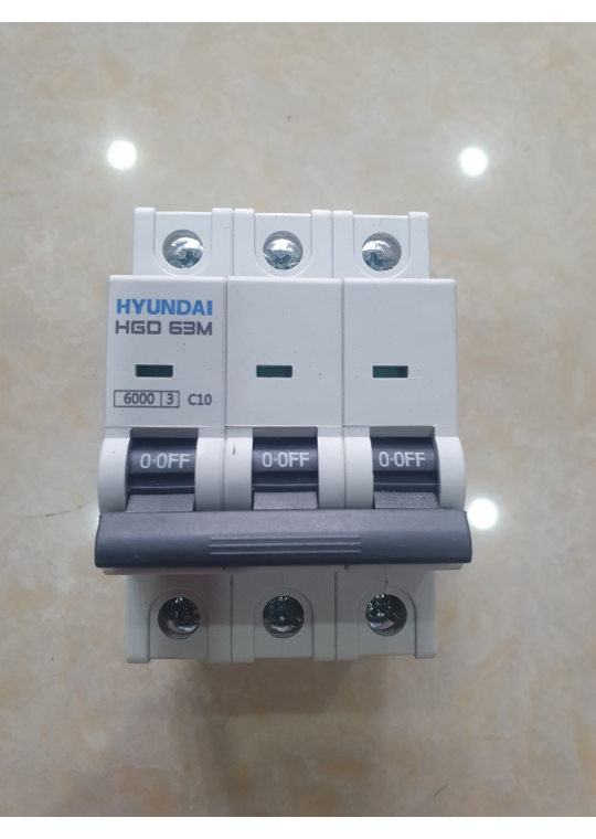 MCB HYUNDAI 3P 10A 6kA ( HGD63M )
