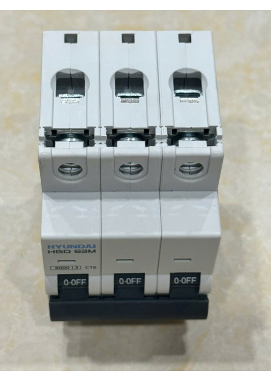 MCB HYUNDAI 3P 16A 6kA ( HGD63M )