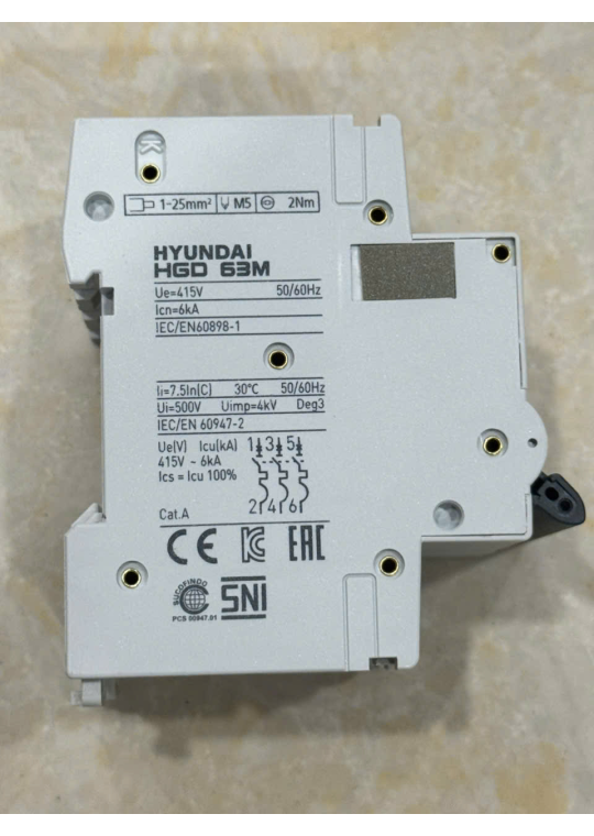 MCB HYUNDAI 3P 16A 6kA ( HGD63M )