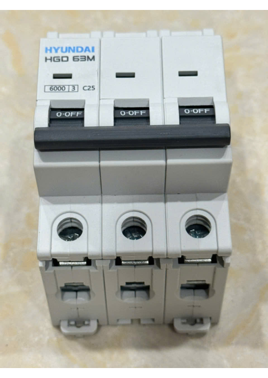 MCB HYUNDAI 3P 25A 6kA ( HGD63M )