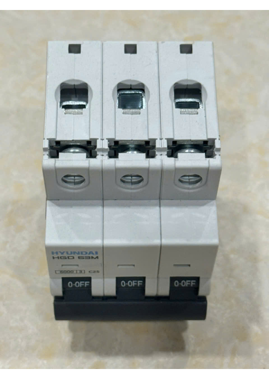 MCB HYUNDAI 3P 25A 6kA ( HGD63M )