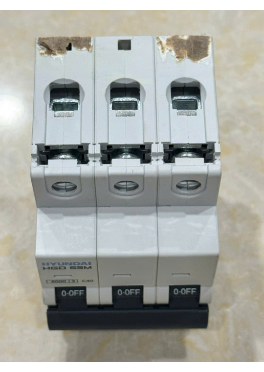 MCB HYUNDAI 3P 40A 6kA ( HGD63M )