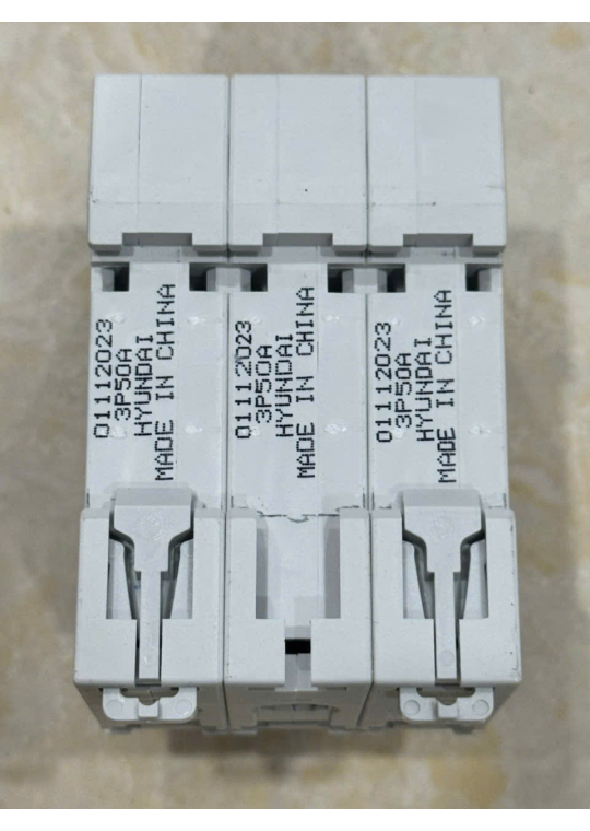 MCB HYUNDAI 3P 50A 6kA ( HGD63M )