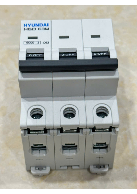 MCB HYUNDAI 3P 63A 6kA ( HGD63M )