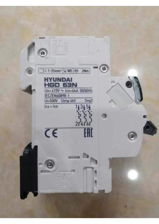 MCB HYUNDAI 3P 50A 6kA ( HGD63N )