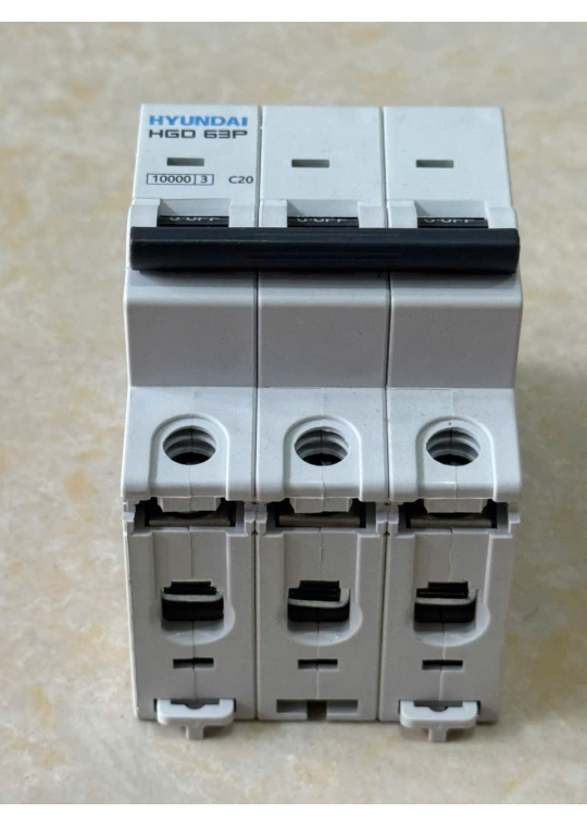 MCB HYUNDAI 3P 20A 10kA ( HGD63P )