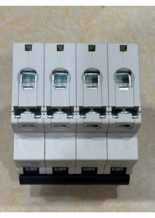 MCB HYUNDAI 4P 63A 10kA ( HGD63P )