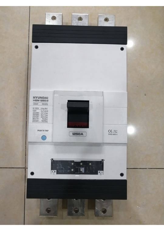 MCCB HYUNDAI 3P 1250A 70kA chỉnh dòng điện tử 0.4~1.0*In ( HGM1250S )