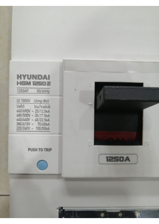 MCCB HYUNDAI 3P 1250A 70kA chỉnh dòng điện tử 0.4~1.0*In ( HGM1250S )