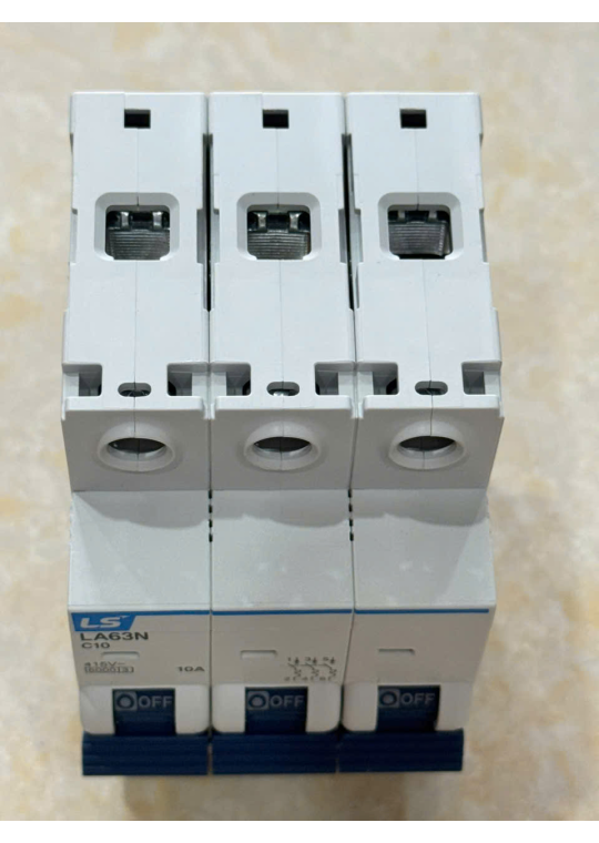 MCB LS 3P 10A 6kA ( LA63N )