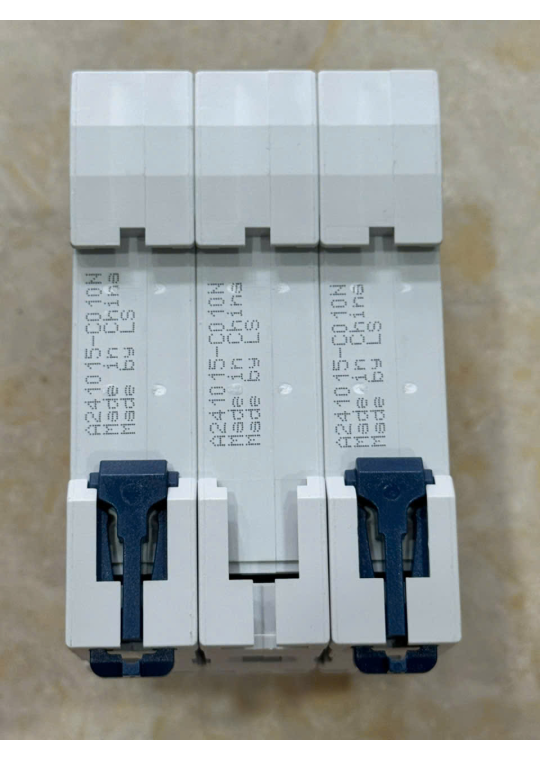MCB LS 3P 10A 6kA ( LA63N )