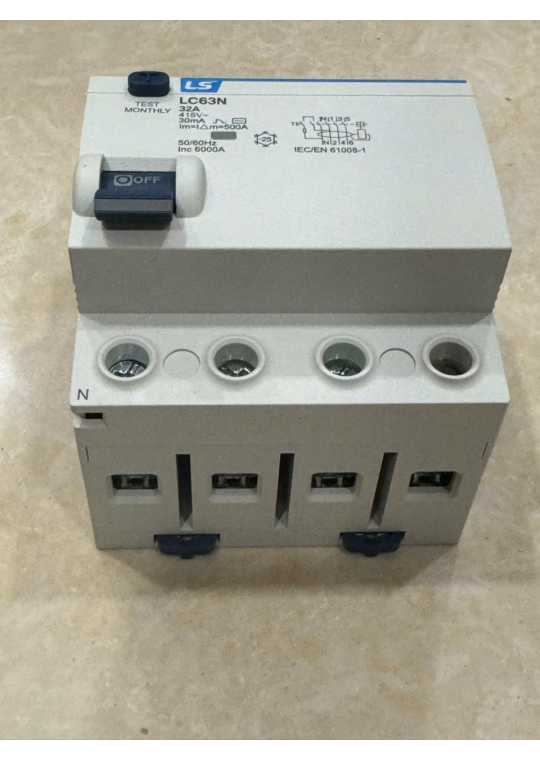 RCCB LS 4P 32A 30/100/300mA 6kA ( LC63N 3P+N )