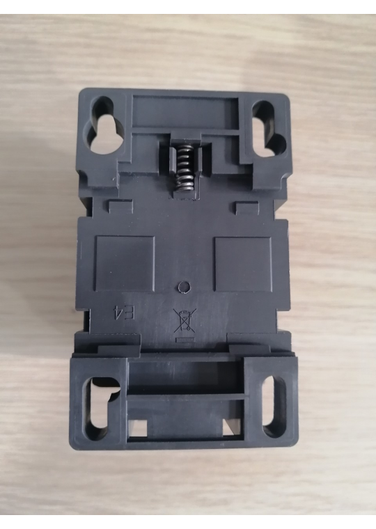 CONTACTOR LS 3P 9A ( MC-9a )