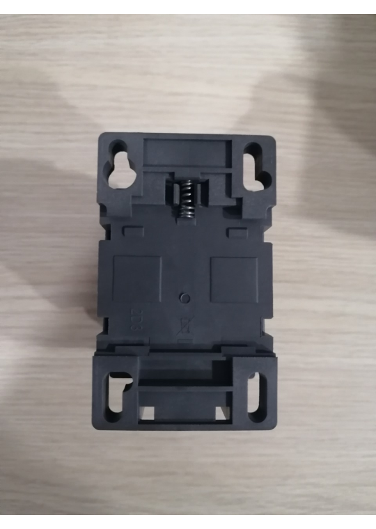 CONTACTOR LS 3P 9A ( MC-9b )