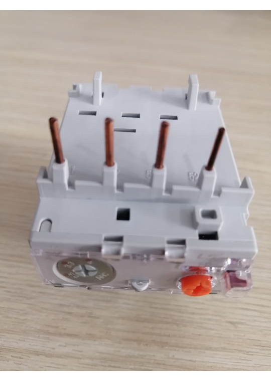 Rơ le nhiệt LS 3P 2.5-4A ( MT-12 )