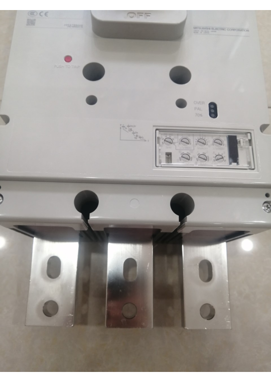 MCCB MITSUBISHI 3P 1000A 85kA chỉnh dòng 0.5-1.0xIn ( NF1000-SEW )