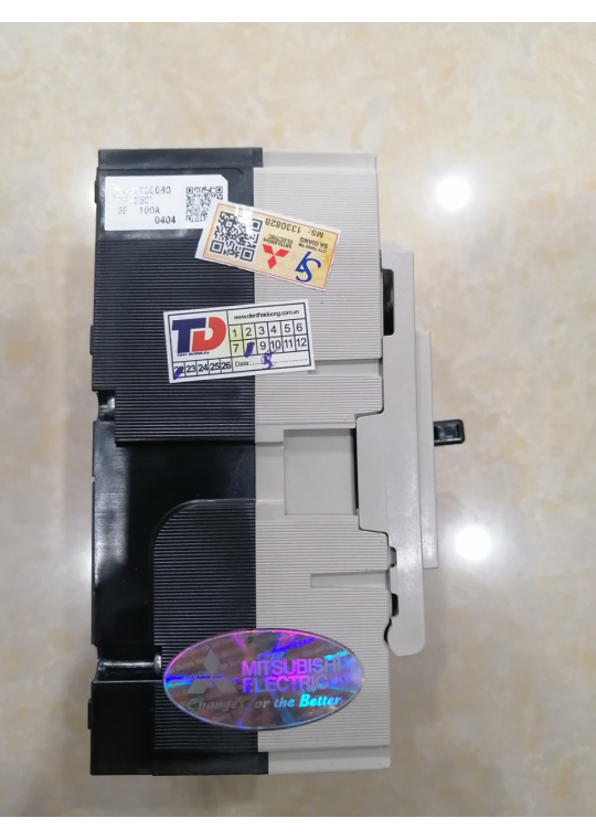 MCCB MITSUBISHI 3P 100A 10kA ( NF125-CV )