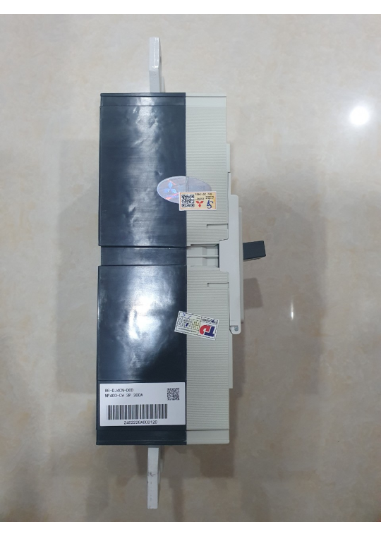 MCCB MITSUBISHI 3P 300A 36kA ( NF400-CW )