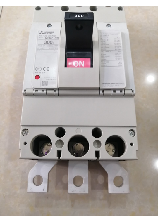 MCCB MITSUBISHI 3P 300A 45kA ( NF400-SW )