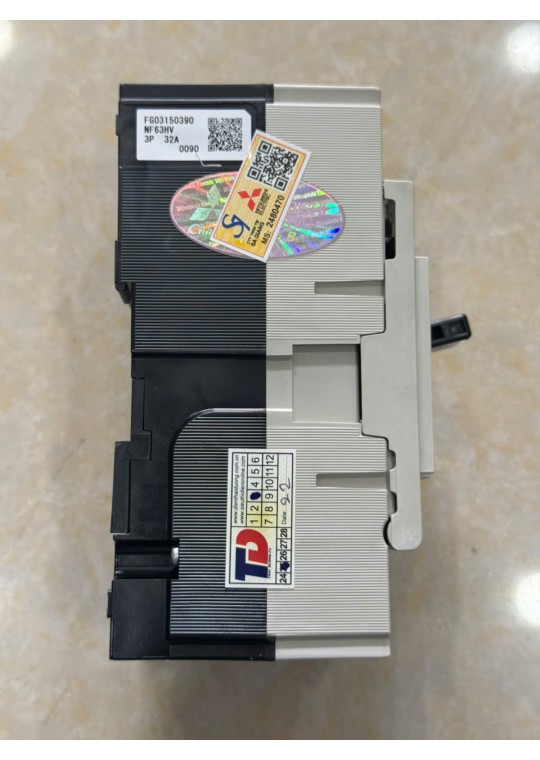 MCCB MITSUBISHI 3P 32A 10kA ( NF63-HV )