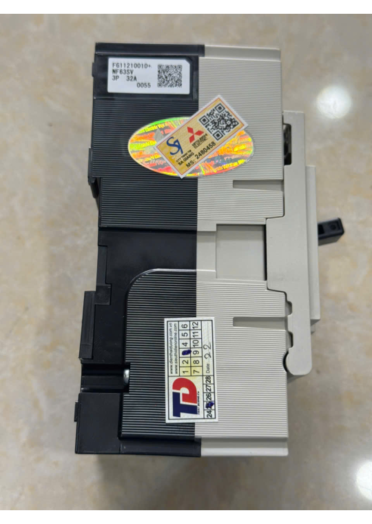 MCCB MITSUBISHI 3P 32A 7.5kA ( NF63-SV )