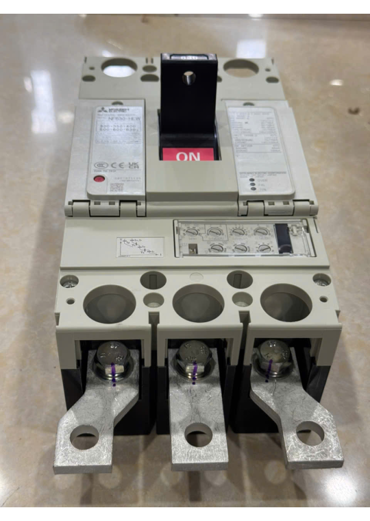 MCCB MITSUBISHI 3P 630A 70kA chỉnh dòng 0.5-1.0xIn ( NF630-HEW )