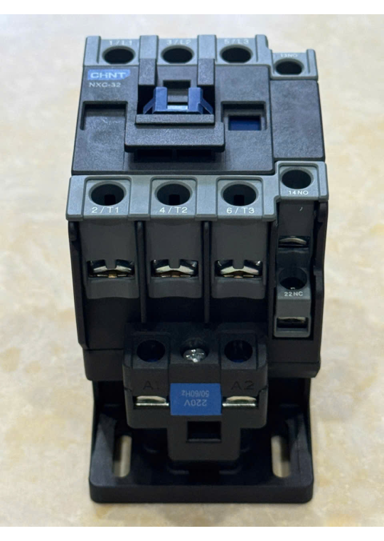 Contactor CHINT 3P 32A ( NXC-32 )