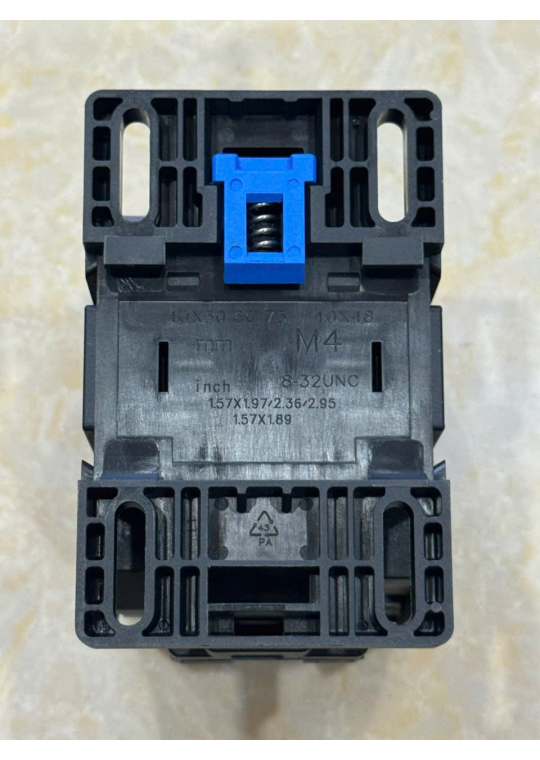 Contactor CHINT 3P 32A ( NXC-32 )