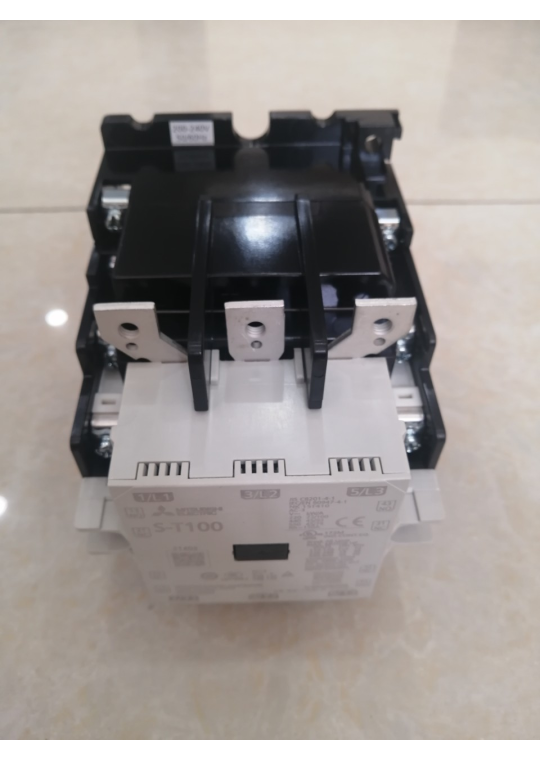 CONTACTOR MITSUBISHI 3P 105A ( S-T100 )