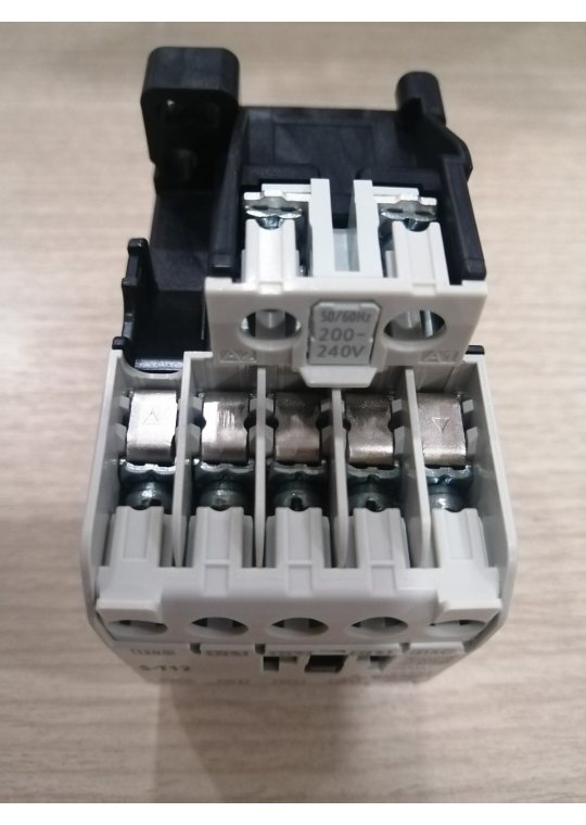 CONTACTOR MITSUBISHI 3P 9A ( S-T10 )