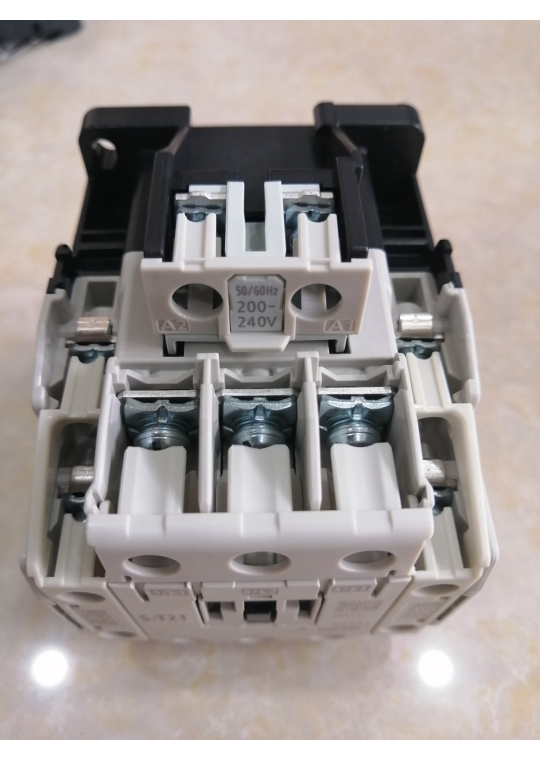 CONTACTOR MITSUBISHI 3P 23A ( S-T21 )