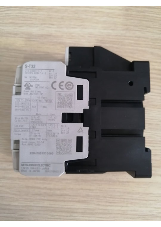 CONTACTOR MITSUBISHI 3P 32A ( S-T32 )