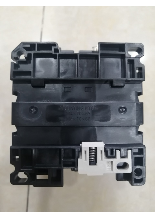 CONTACTOR MITSUBISHI 3P 40A ( S-T35 )