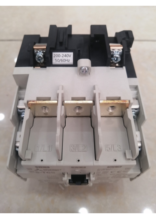 CONTACTOR MITSUBISHI 3P 65A ( S-T65 )