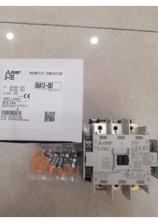 CONTACTOR MITSUBISHI 3P 65A ( S-T65 )