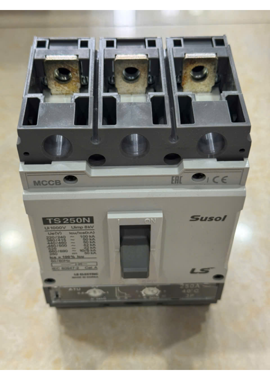 MCCB LS 3P 250A 50kA chỉnh dòng nhiệt 0.8->1.0 x In và dòng ngắn mạch 5->1.0 x In ( TS250N ATU250 )