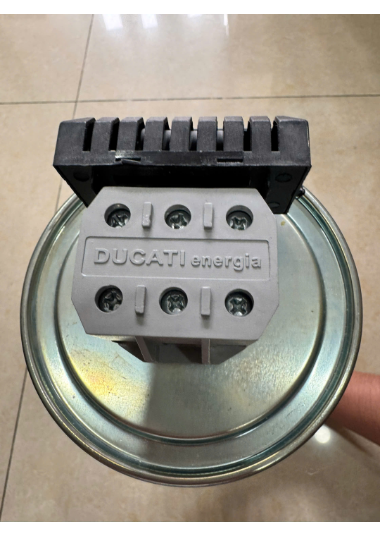TỤ BÙ KHÔ DUCATI 3P 40KVAr 415V ( SD416469260 )