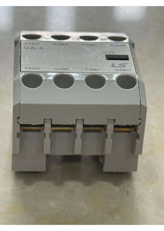 Tiếp điểm phụ lắp bên trên 2NO+2NC dùng cho Contactor LS MC 6a~150a ( UA-4 )