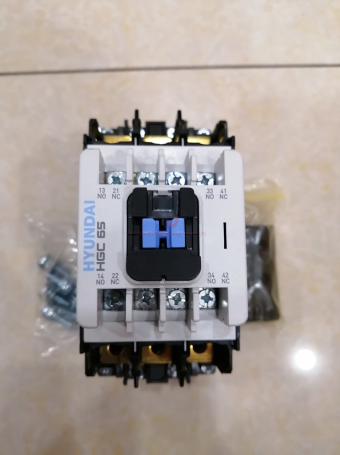 CONTACTOR HYUNDAI 3P 65A ( HGC65 )