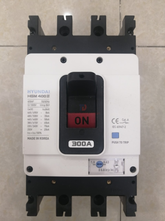 MCCB HYUNDAI 3P 300A 65kA ( HGM400S-F )