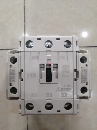 CONTACTOR MITSUBISHI 3P 50A ( S-T50 )