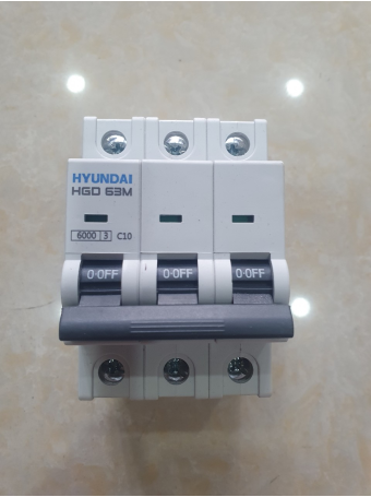 MCB HYUNDAI 3P 10A 6kA ( HGD63M )